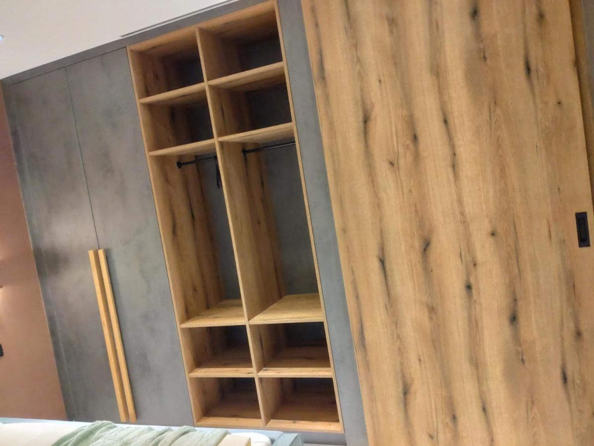 Aenna Apart Prutz Ngoại thất bức ảnh