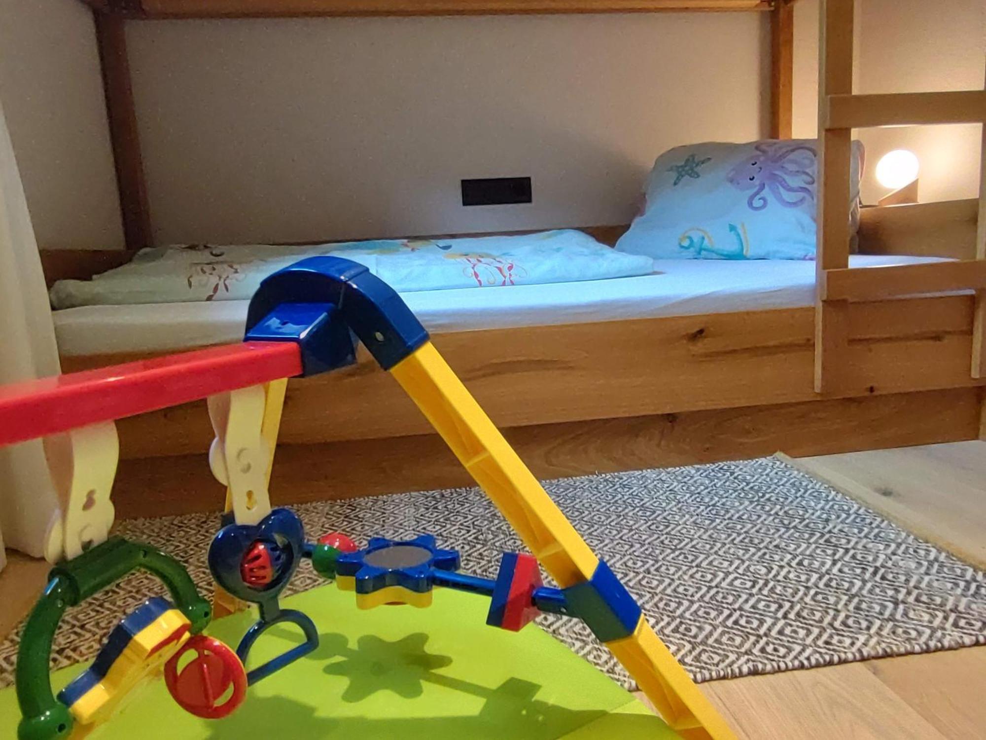 Aenna Apart Prutz Ngoại thất bức ảnh